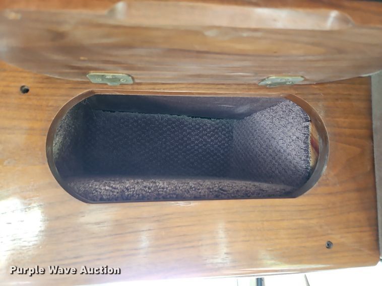 image for item LL9264 2000 Ford E250  van