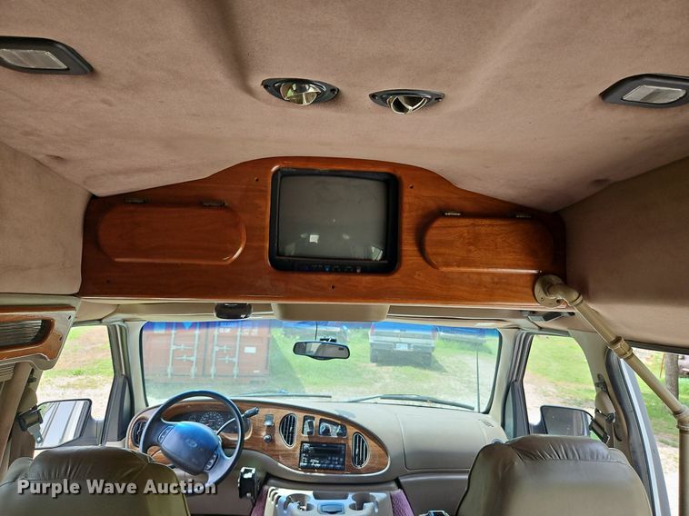 image for item LL9264 2000 Ford E250  van