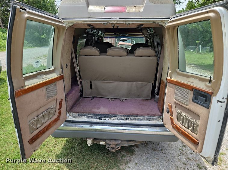 image for item LL9264 2000 Ford E250  van