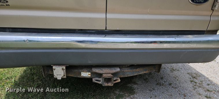 image for item LL9264 2000 Ford E250  van