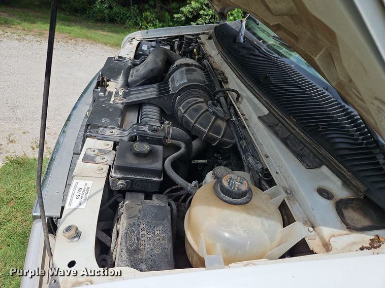 image for item LL9264 2000 Ford E250  van