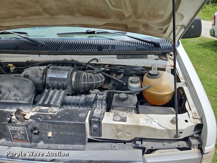 image for item LL9264 2000 Ford E250  van