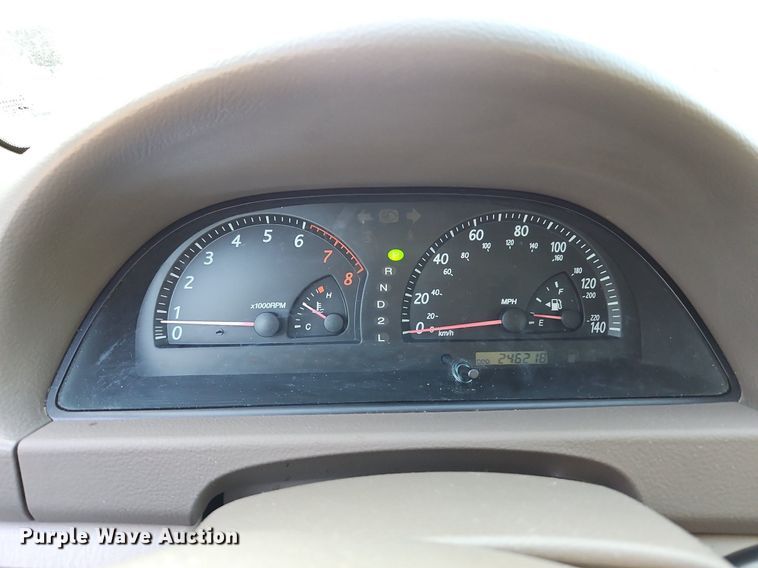 image for item LL9266 2002 Toyota Camry LE