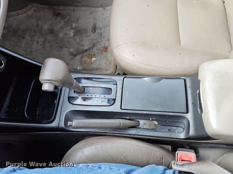 image for item LL9266 2002 Toyota Camry LE