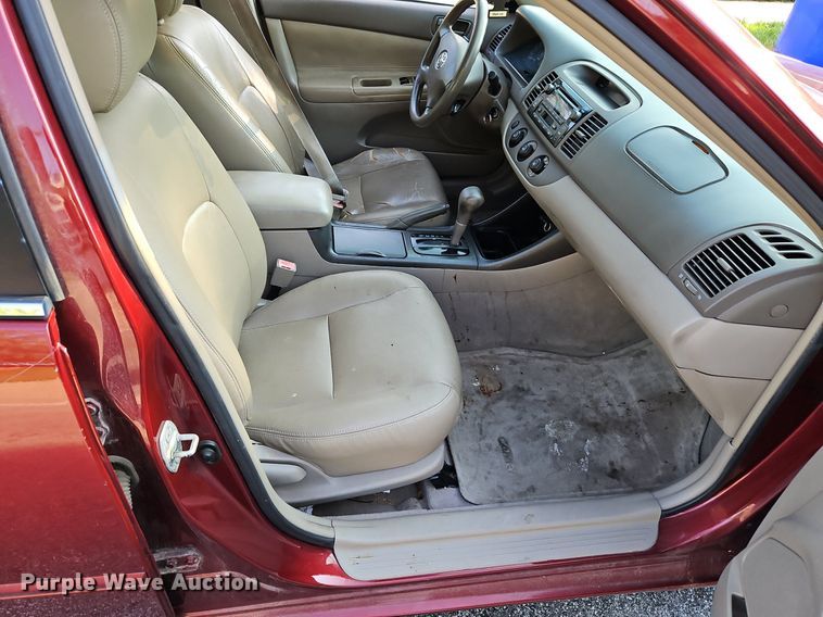 image for item LL9266 2002 Toyota Camry LE