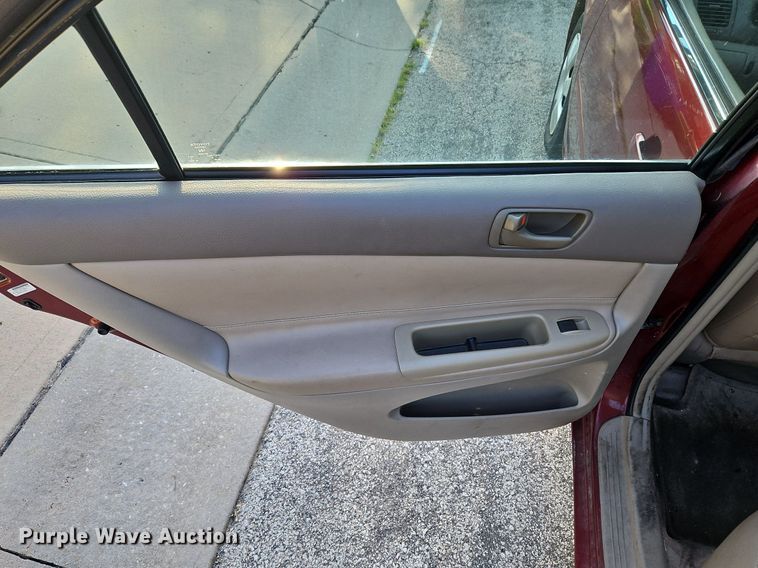 image for item LL9266 2002 Toyota Camry LE