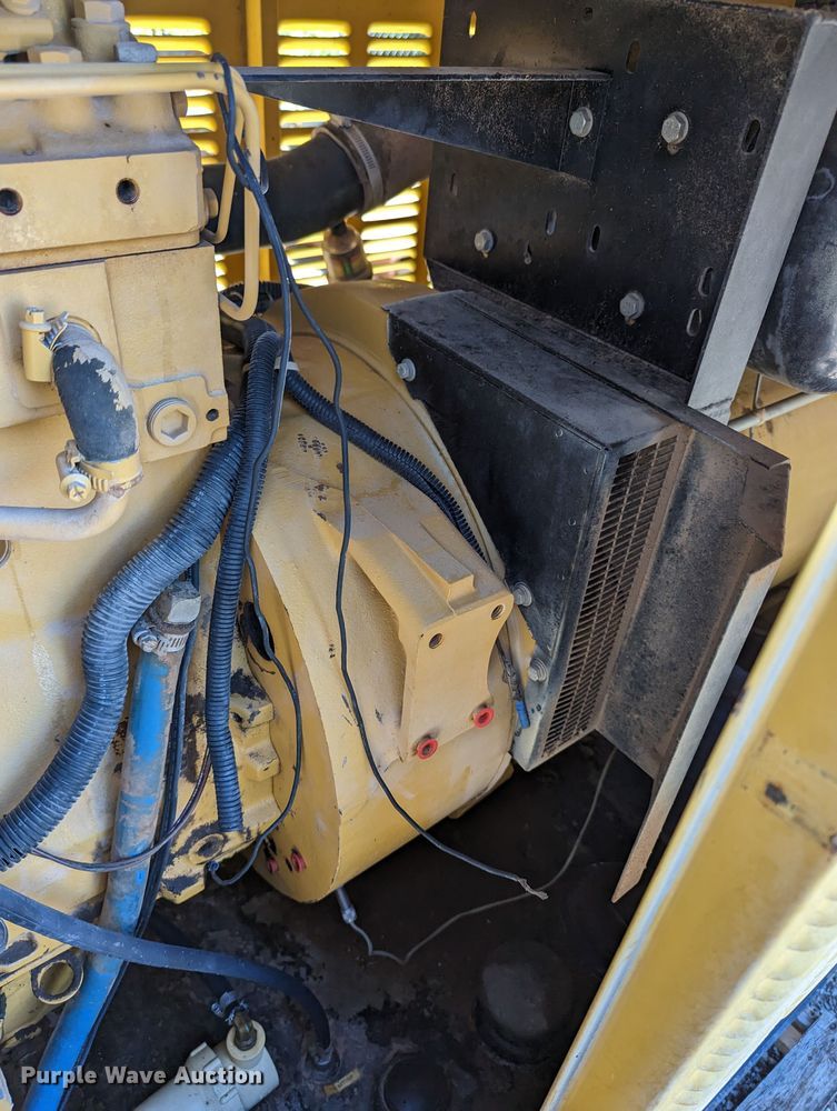 image for item LM9801 1998 Olympian  generator