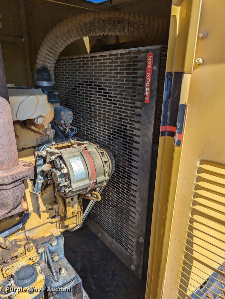 image for item LM9801 1998 Olympian  generator