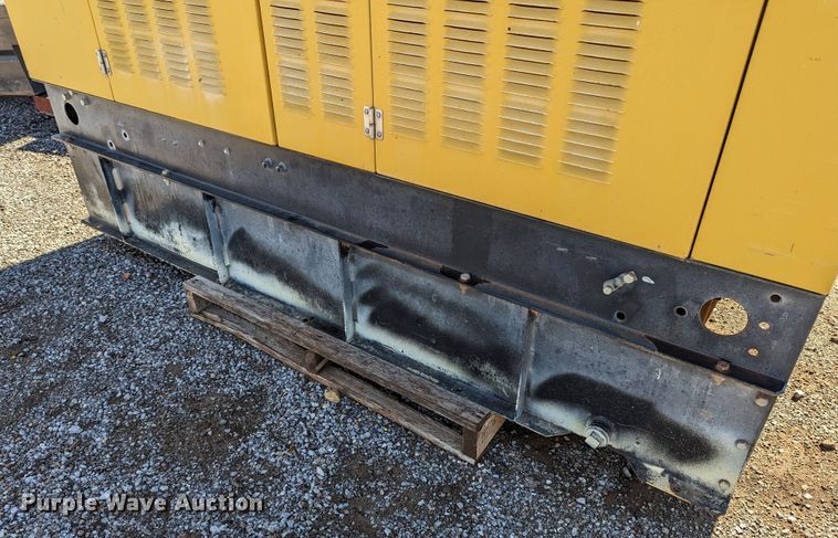 image for item LM9801 1998 Olympian  generator