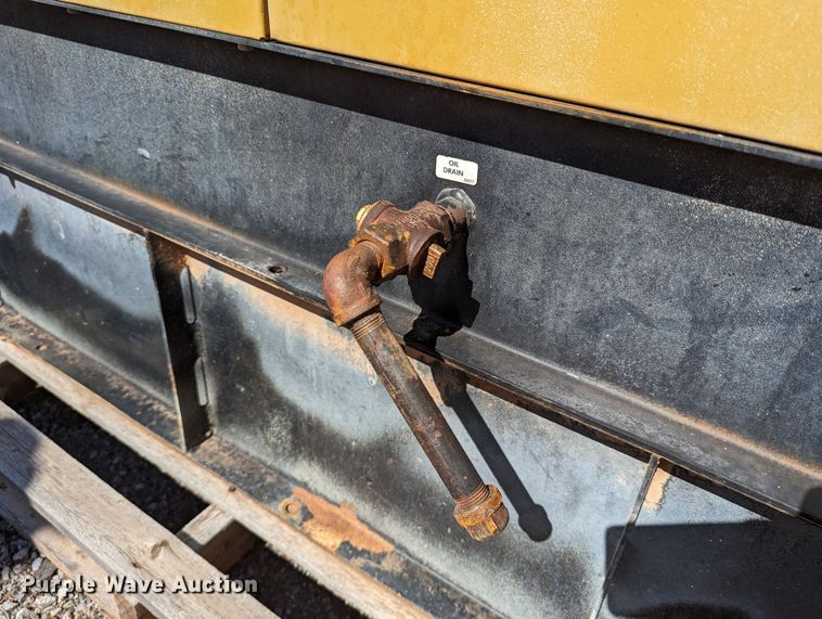 image for item LM9801 1998 Olympian  generator