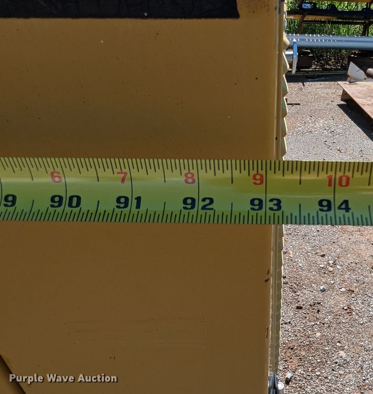 image for item LM9801 1998 Olympian  generator