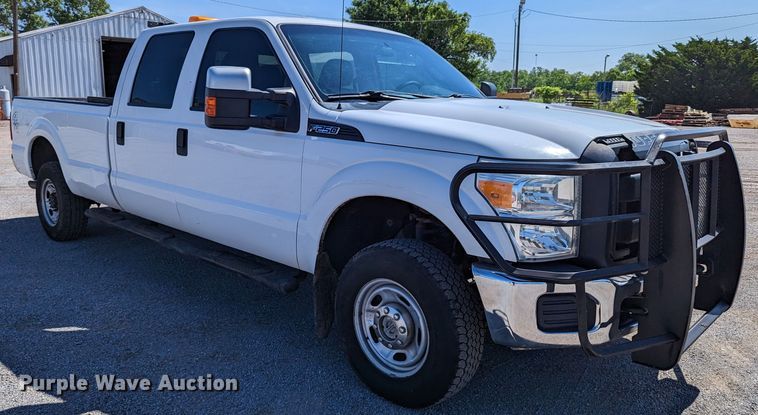 image for item LM9802 2016 Ford F250 Super Duty XL  Crew Cab pickup truck