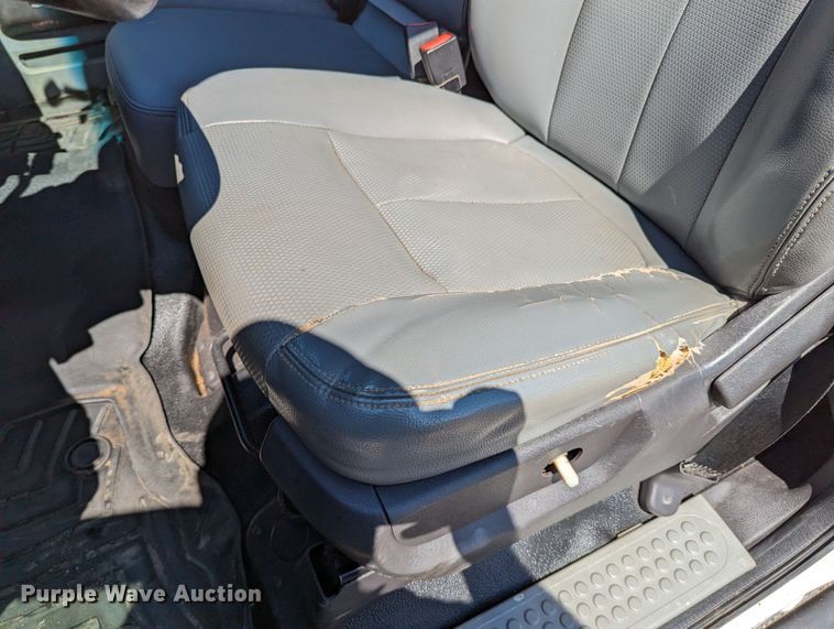 image for item LM9802 2016 Ford F250 Super Duty XL  Crew Cab pickup truck