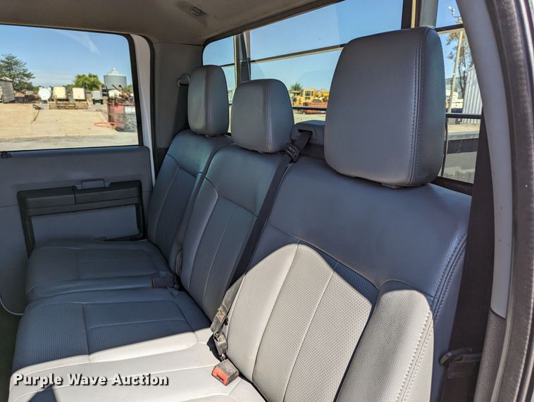 image for item LM9802 2016 Ford F250 Super Duty XL  Crew Cab pickup truck