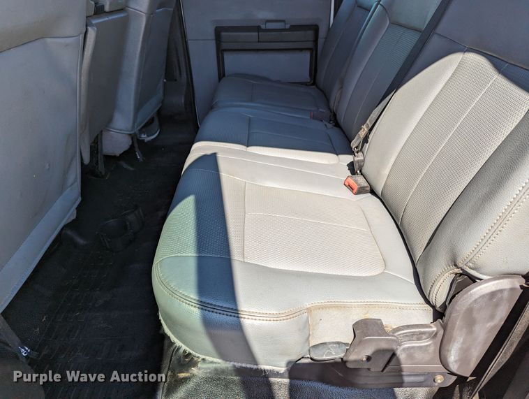 image for item LM9802 2016 Ford F250 Super Duty XL  Crew Cab pickup truck