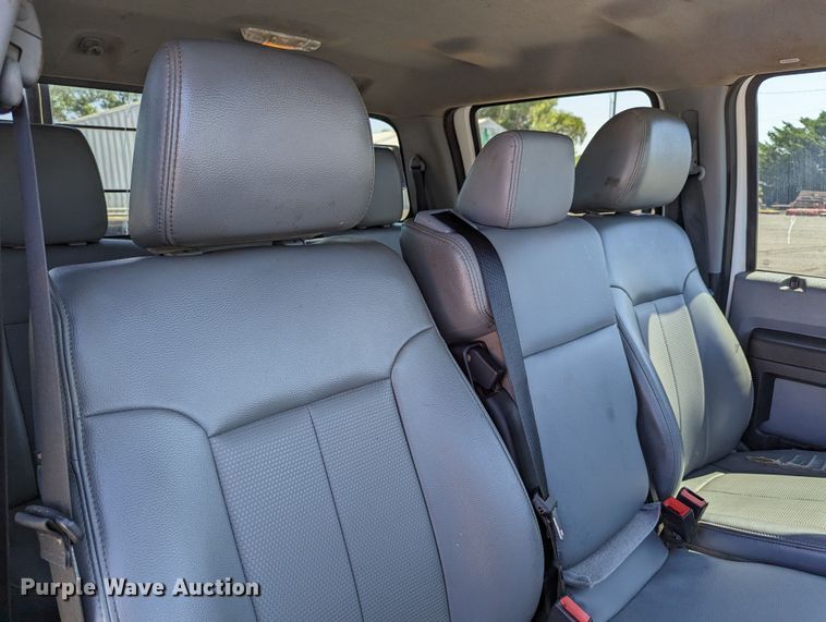 image for item LM9802 2016 Ford F250 Super Duty XL  Crew Cab pickup truck