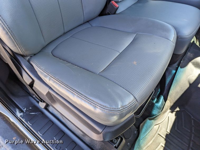 image for item LM9802 2016 Ford F250 Super Duty XL  Crew Cab pickup truck