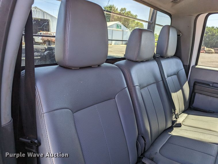 image for item LM9802 2016 Ford F250 Super Duty XL  Crew Cab pickup truck