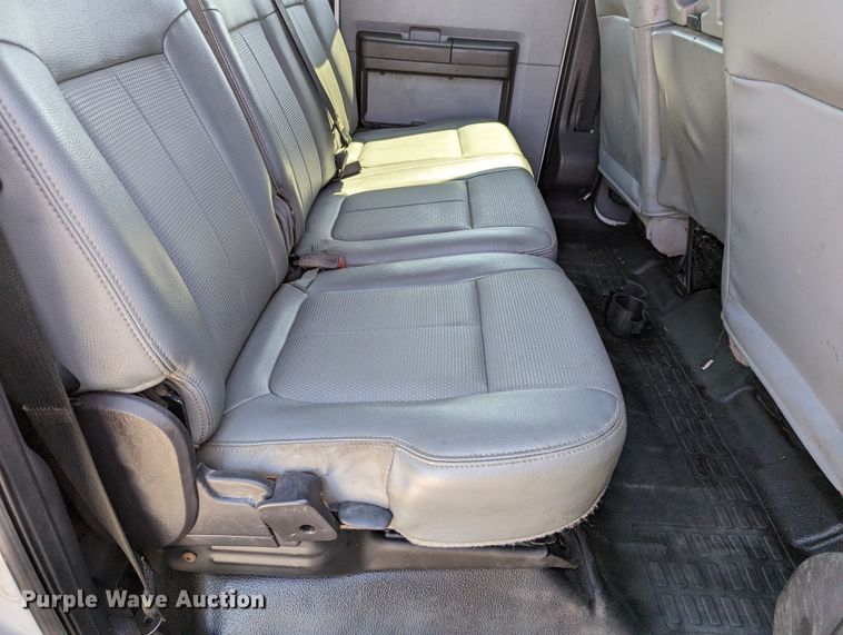 image for item LM9802 2016 Ford F250 Super Duty XL  Crew Cab pickup truck