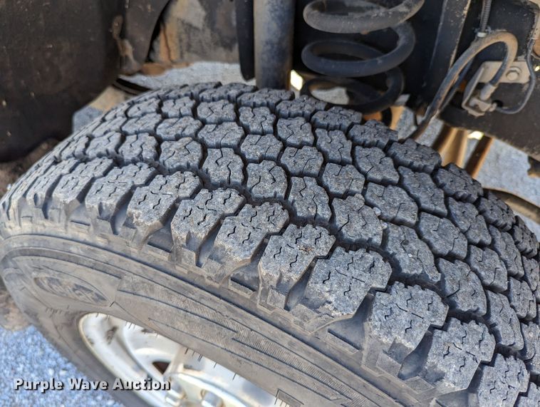 image for item LM9802 2016 Ford F250 Super Duty XL  Crew Cab pickup truck