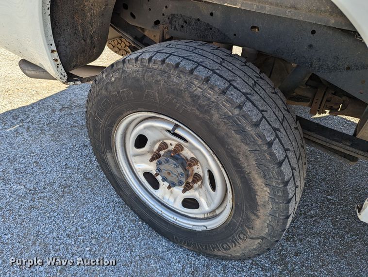 image for item LM9802 2016 Ford F250 Super Duty XL  Crew Cab pickup truck