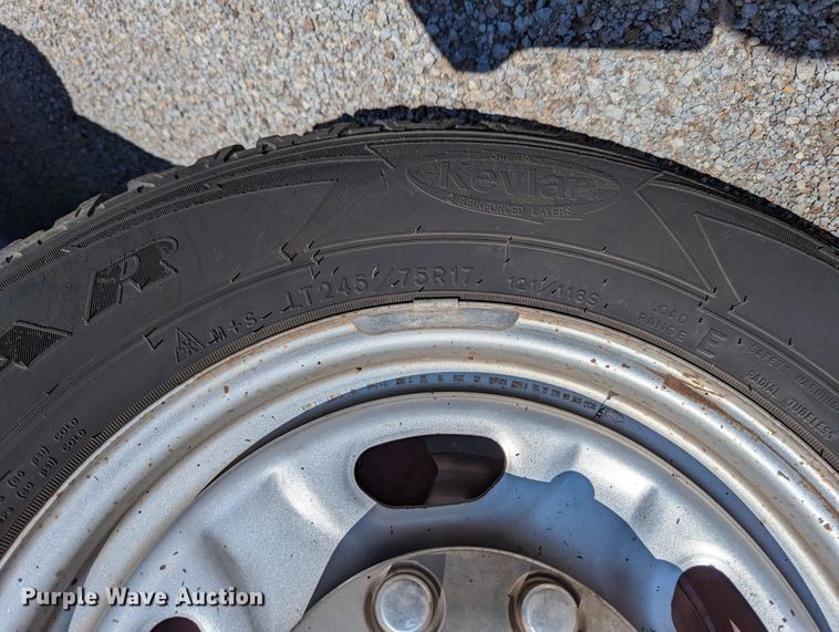 image for item LM9802 2016 Ford F250 Super Duty XL  Crew Cab pickup truck