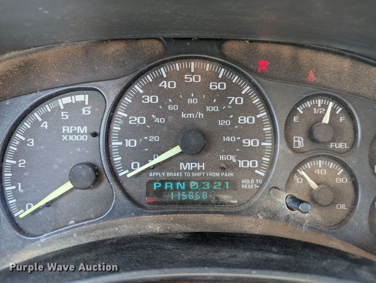 image for item LM9803 2001 GMC Sierra 3500 SL  Ext. Cab flatbed pickup truck