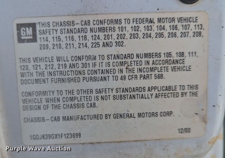 image for item LM9803 2001 GMC Sierra 3500 SL  Ext. Cab flatbed pickup truck