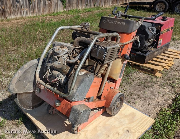 image for item LM9809 2008 Husqvarna FS520  concrete saw