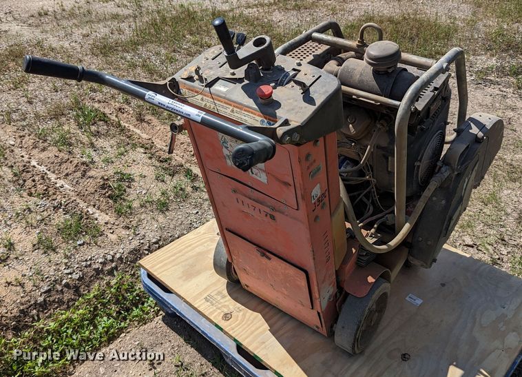 image for item LM9809 2008 Husqvarna FS520  concrete saw