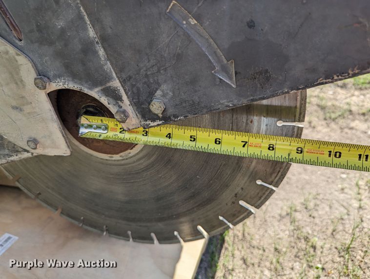 image for item LM9809 2008 Husqvarna FS520  concrete saw