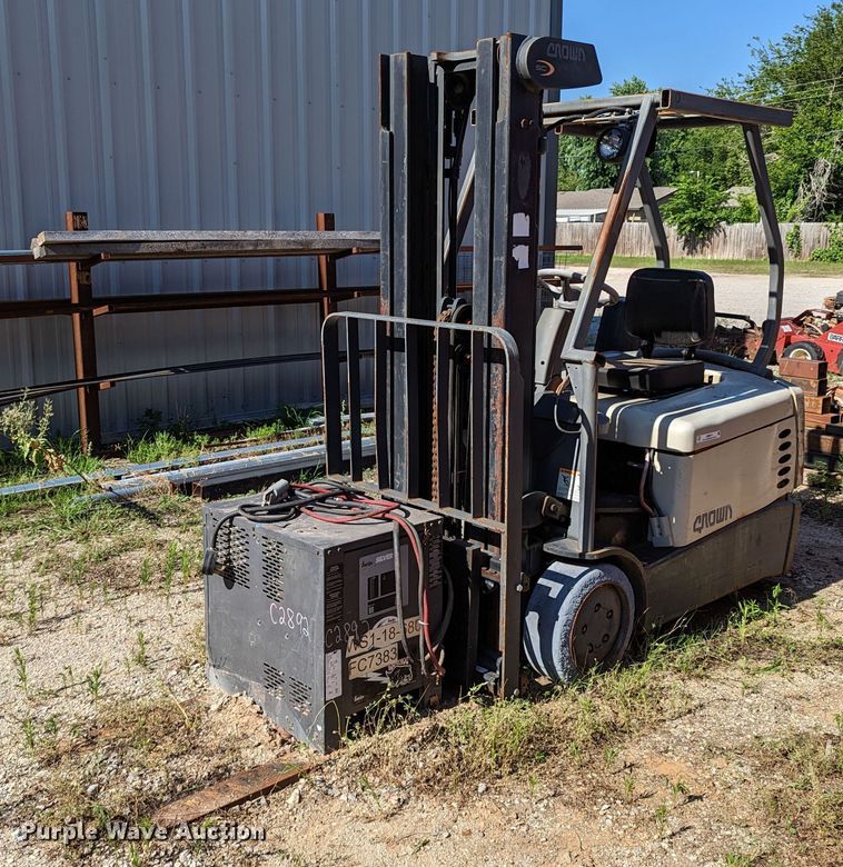 image for item LM9814 Crown SC 4020-30 TT190  forklift