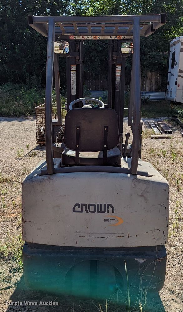 image for item LM9814 Crown SC 4020-30 TT190  forklift