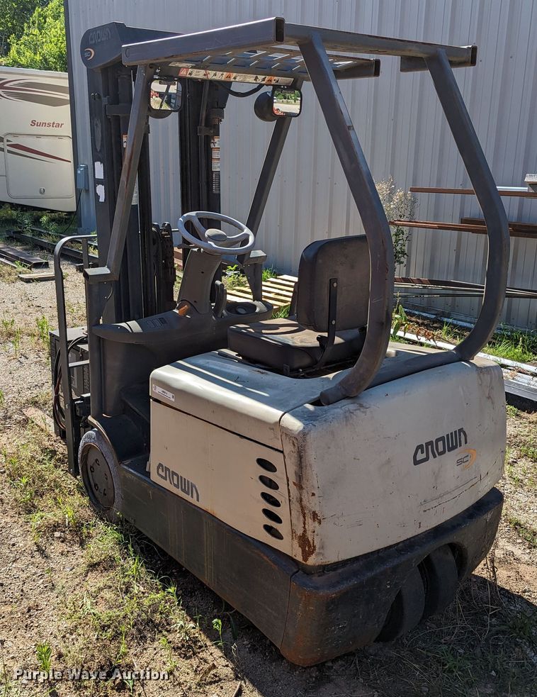 image for item LM9814 Crown SC 4020-30 TT190  forklift