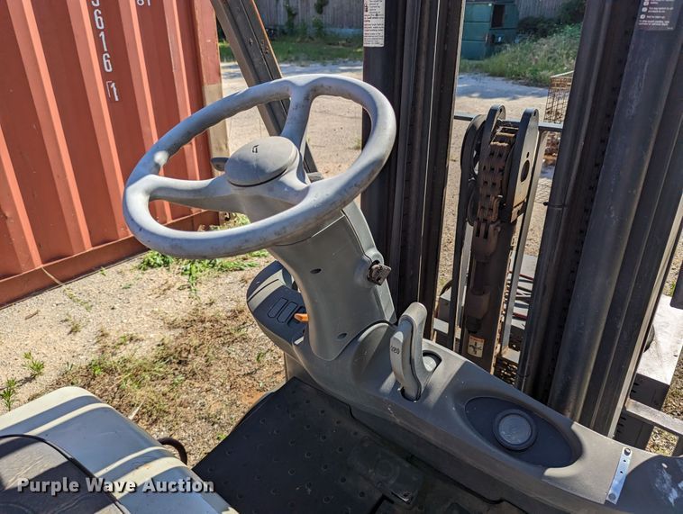 image for item LM9814 Crown SC 4020-30 TT190  forklift