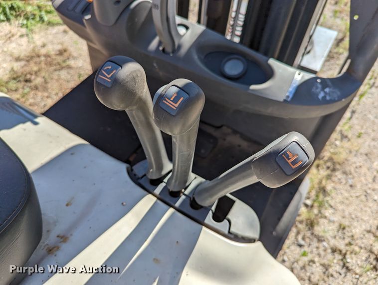 image for item LM9814 Crown SC 4020-30 TT190  forklift