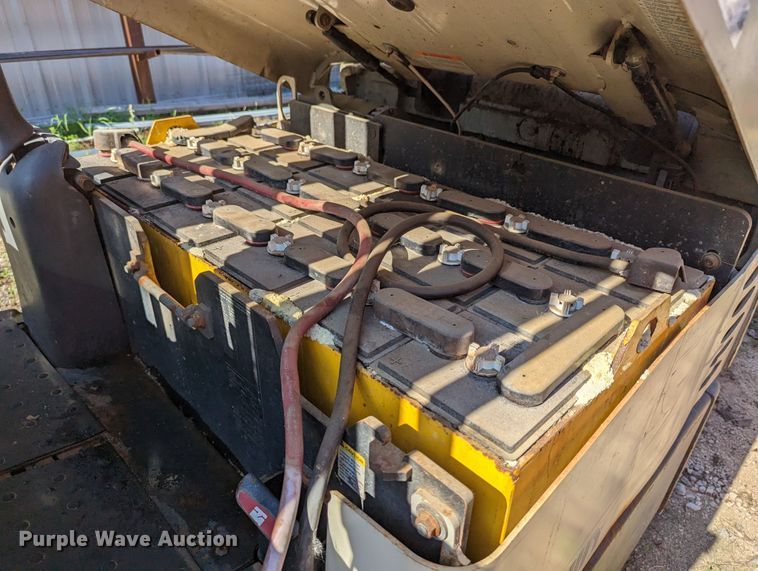 image for item LM9814 Crown SC 4020-30 TT190  forklift