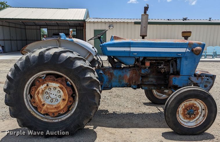 image for item LM9815 1973 Ford 5000  tractor