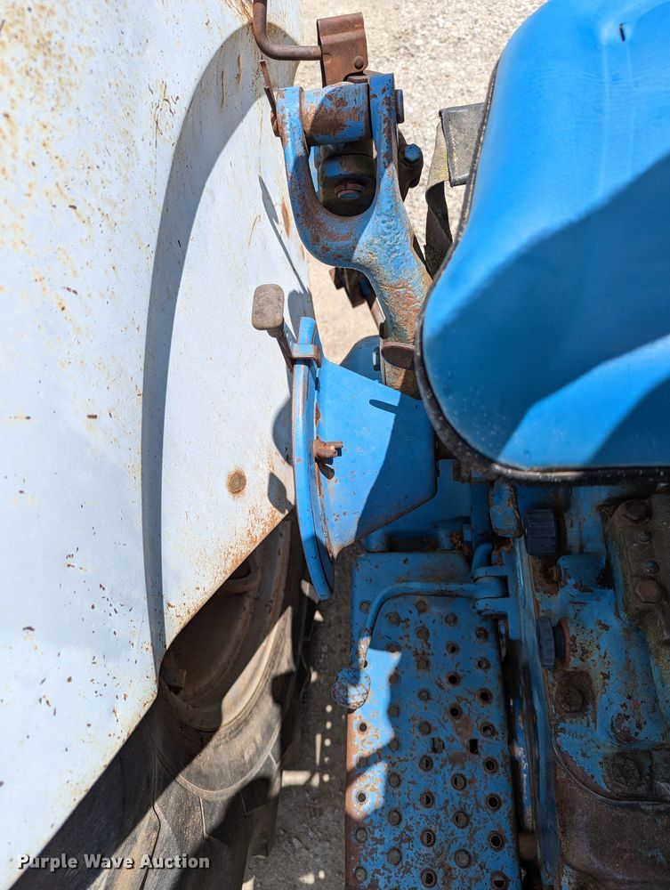 image for item LM9815 1973 Ford 5000  tractor