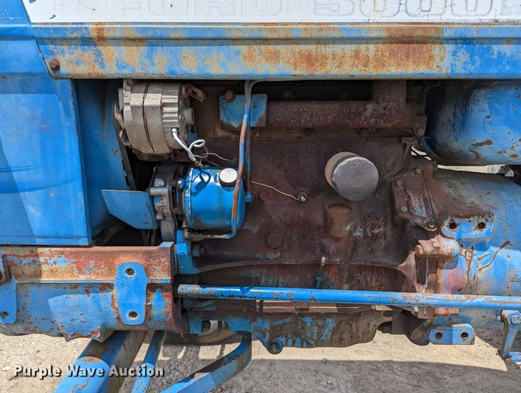 image for item LM9815 1973 Ford 5000  tractor