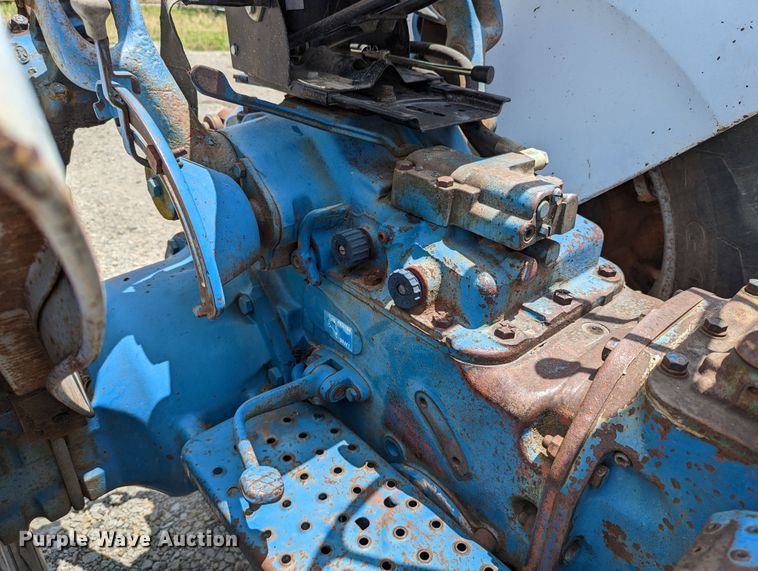 image for item LM9815 1973 Ford 5000  tractor