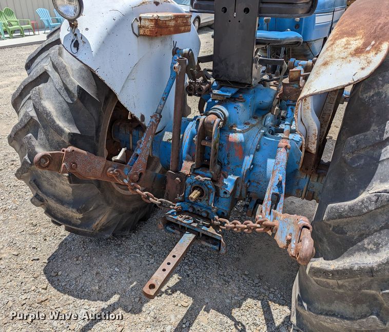 image for item LM9815 1973 Ford 5000  tractor