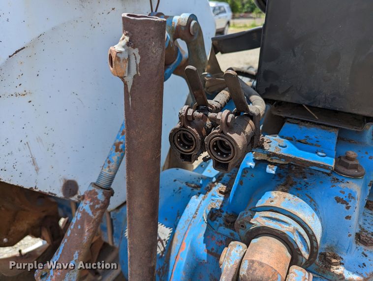 image for item LM9815 1973 Ford 5000  tractor