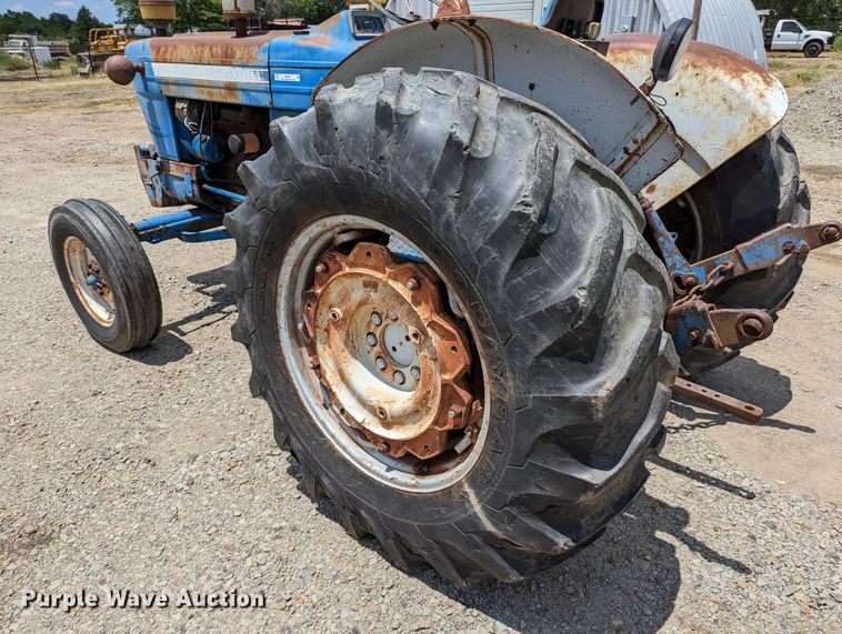 image for item LM9815 1973 Ford 5000  tractor