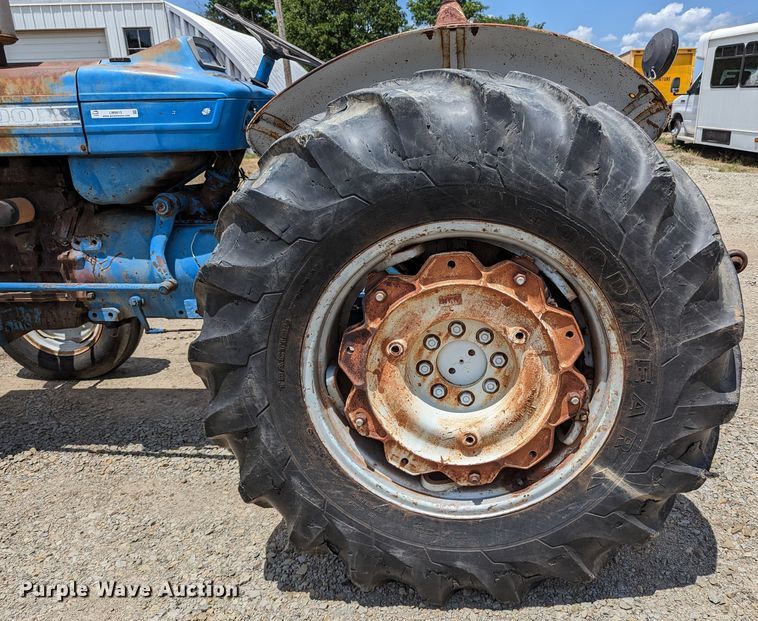 image for item LM9815 1973 Ford 5000  tractor