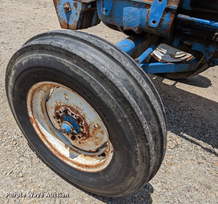 image for item LM9815 1973 Ford 5000  tractor