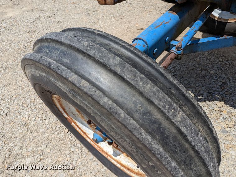 image for item LM9815 1973 Ford 5000  tractor