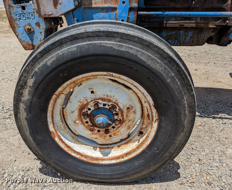 image for item LM9815 1973 Ford 5000  tractor