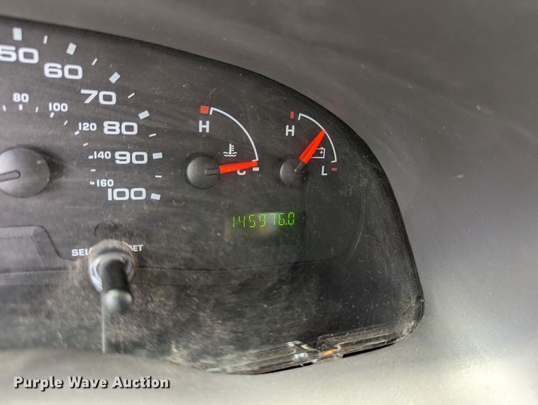 image for item LM9816 2007 Ford E450 Super Duty  shuttle bus