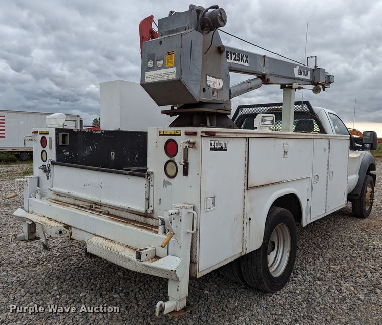 image for item LM9829 2011 Ford F550 Super Duty  utility / service truck